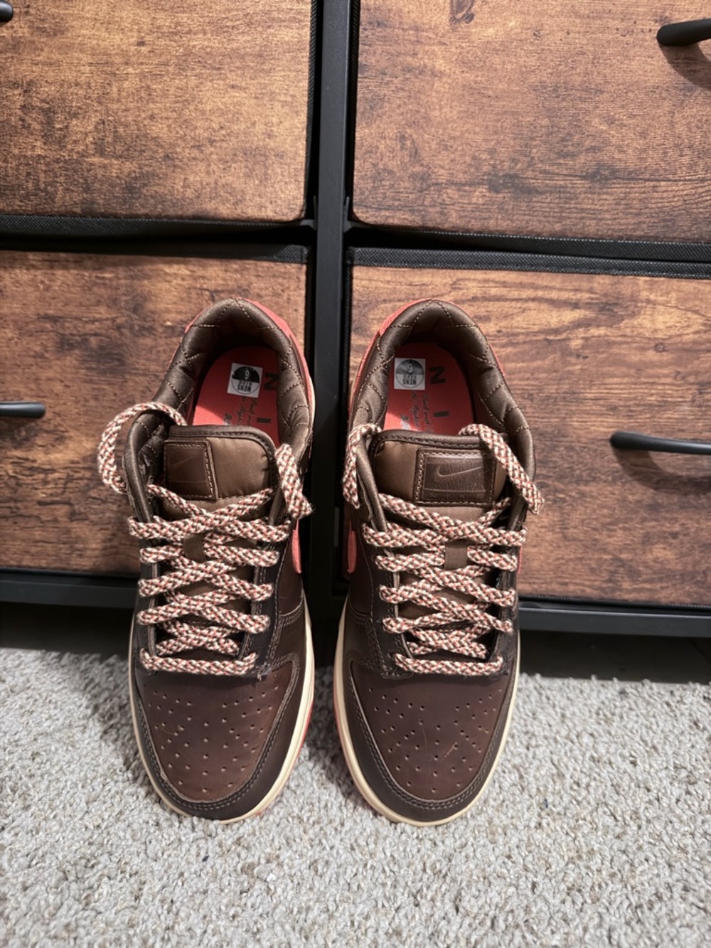 Nike Brown and Coral Low-Top Sneakers - Picture 2 of 6